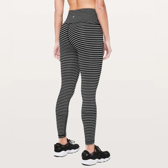 Lululemon Wunder  Under Luxtreme Legging - Picture 4 of 4